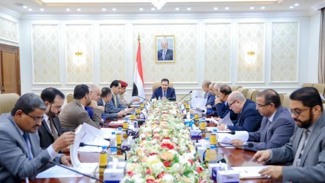 مصادر تكشف عن تعديلات مرتقبة في الحكومة اليمنية