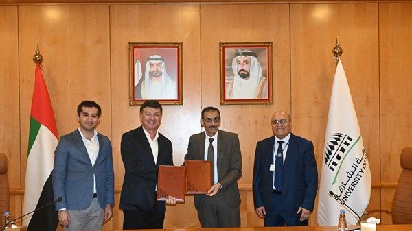 جامعة الشارقة توقع اتفاقية تعاون علمي مع جامعة زارميد الأوزبكية