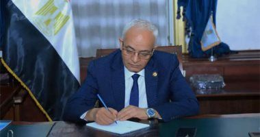 وزير التعليم يصدر قرارًا بمنح شهادة الصلاحية لنقل 1512 معلما وأخصائيا