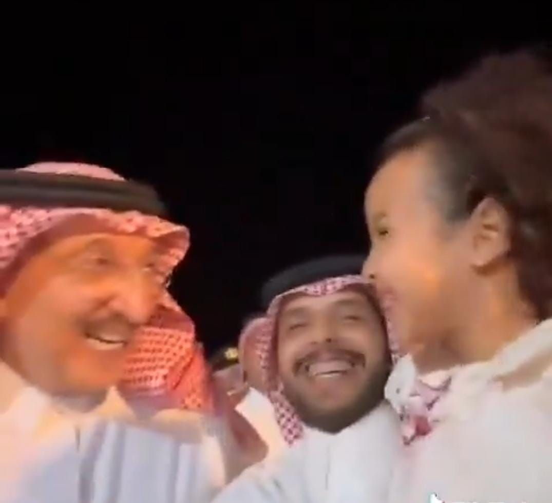 طفلة لأمير جازان: أنا حبيتك وأنت جيزاني صح؟ .. فيديو