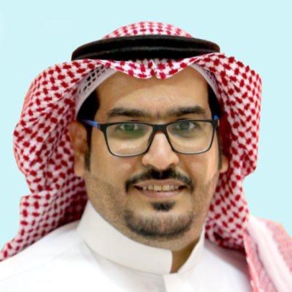 " التعليم " تستطلع آراء الطلاب وأولياء الأمور في دمج وطباعة الكتب الدراسية