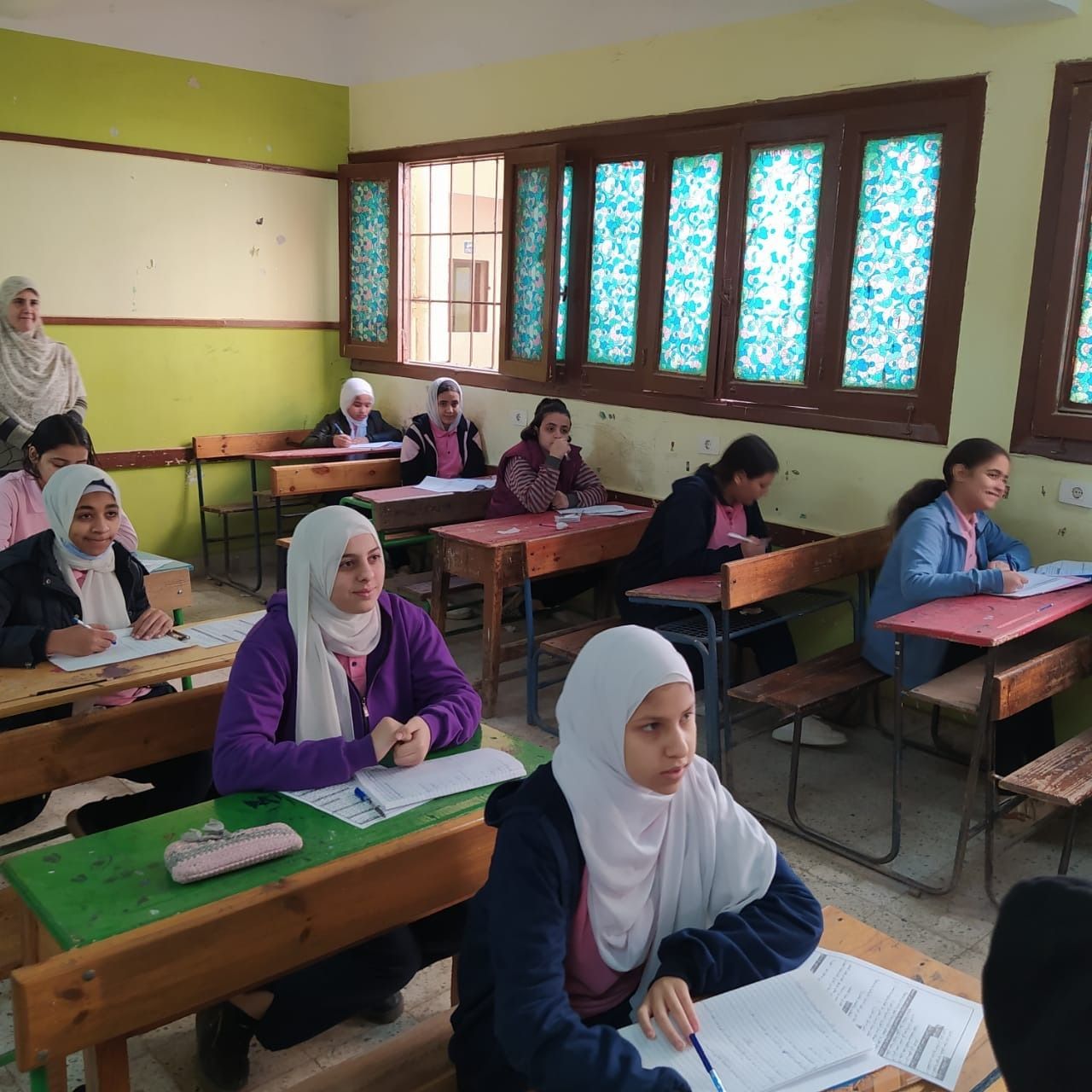 مدير تعليم الجيزة يتفقد لجان "جنوب" و"العمرانية" بأول يوم لامتحانات النقل