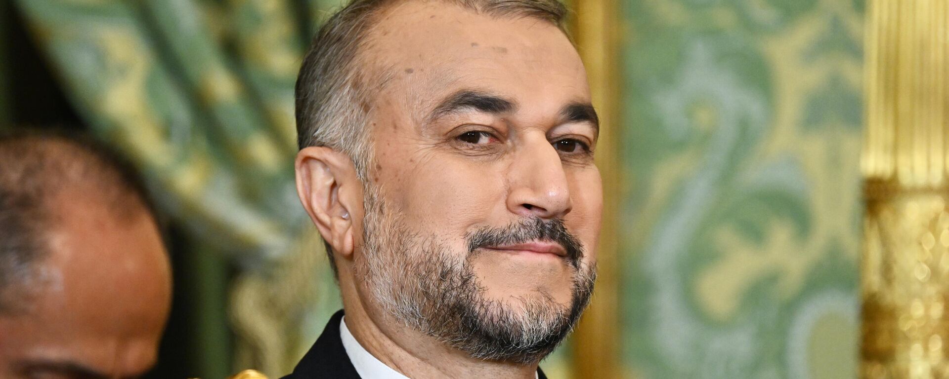 خامنئي: قرابة مليوني إنسان في بقعة صغيرة من الأرض جعلوا أمريكا وإسرائيل عاجزتين