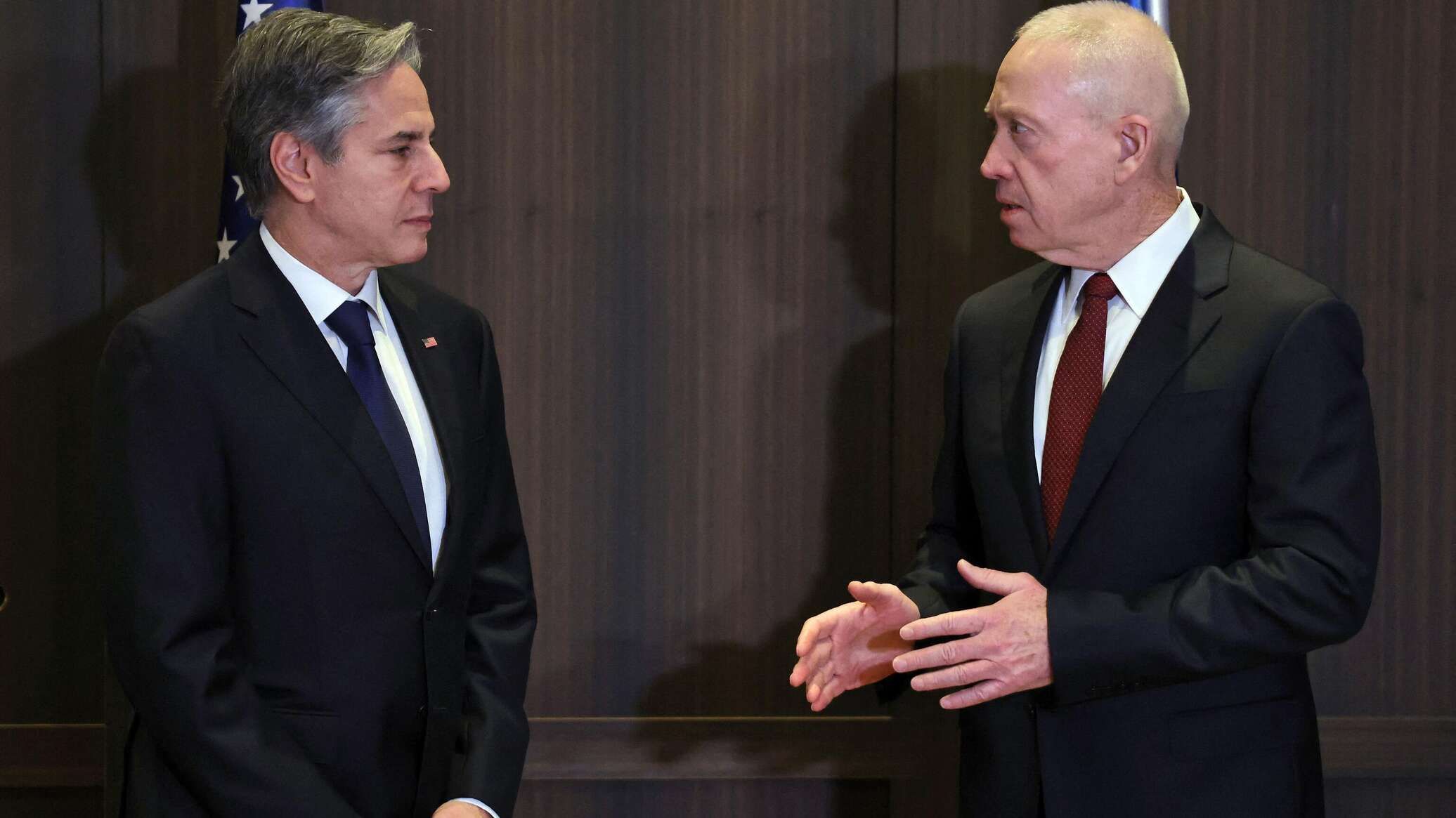 غالانت لبلينكن: زيادة الضغط على إيران قد يمنع التصعيد الإقليمي في جبهات أخرى