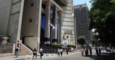 نقيب الصحفيين يطالب الوفد بتطبيق الاتفاق مع النقابة بشأن الحد الأدنى للأجور