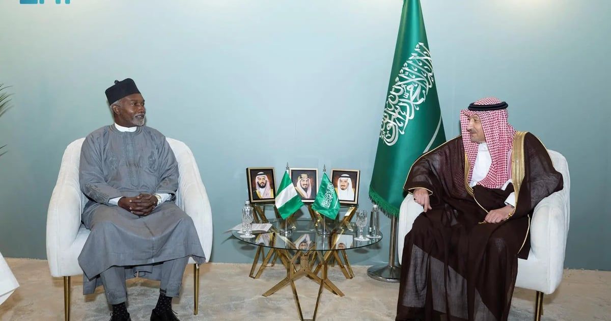 "الخريجي" يبحث مع وزير خارجية نيجيريا سبل تعزيز وتطوير العلاقات المشتركة