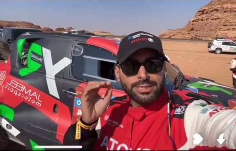 تراند اليوم : بالفيديو.. سائق رالي يدهس أحد الجمهور مع بداية انطلاق أول سيارة برالي داكار