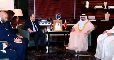 وزير الصناعة يعقد جلسة مباحثات مع نظيره البحرينى لبحث سبل تنمية التعاون