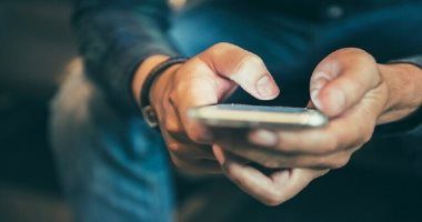 تكنولوجيا: الإفراط فى استخدام الهاتف يتسبب فى اضطرابات الدماغ وفقدان الذاكرة.. تقرير