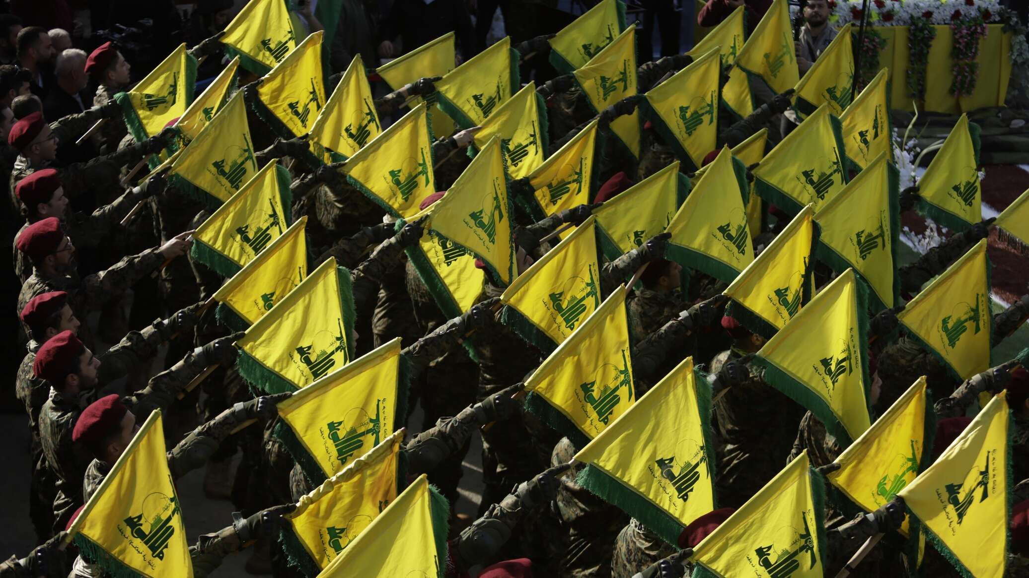 "حزب الله" اللبناني ينفي استهداف إسرائيل مسؤول وحدة الطائرات المسيرة لديه