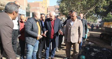 محافظ الجيزة يتفقد تطهير مصرف الرهاوى ويكلف بسرعة تنفيذ أعمال التجفيف