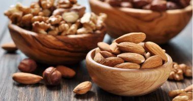 خليها ضمن نظامك الغذائى.. تناول حفنة من المكسرات يوميا يحمي من أمراض القلب