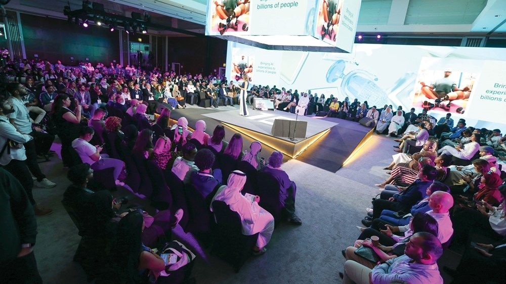 «قمة المليار متابع» تعزز الاقتصاد الإبداعي