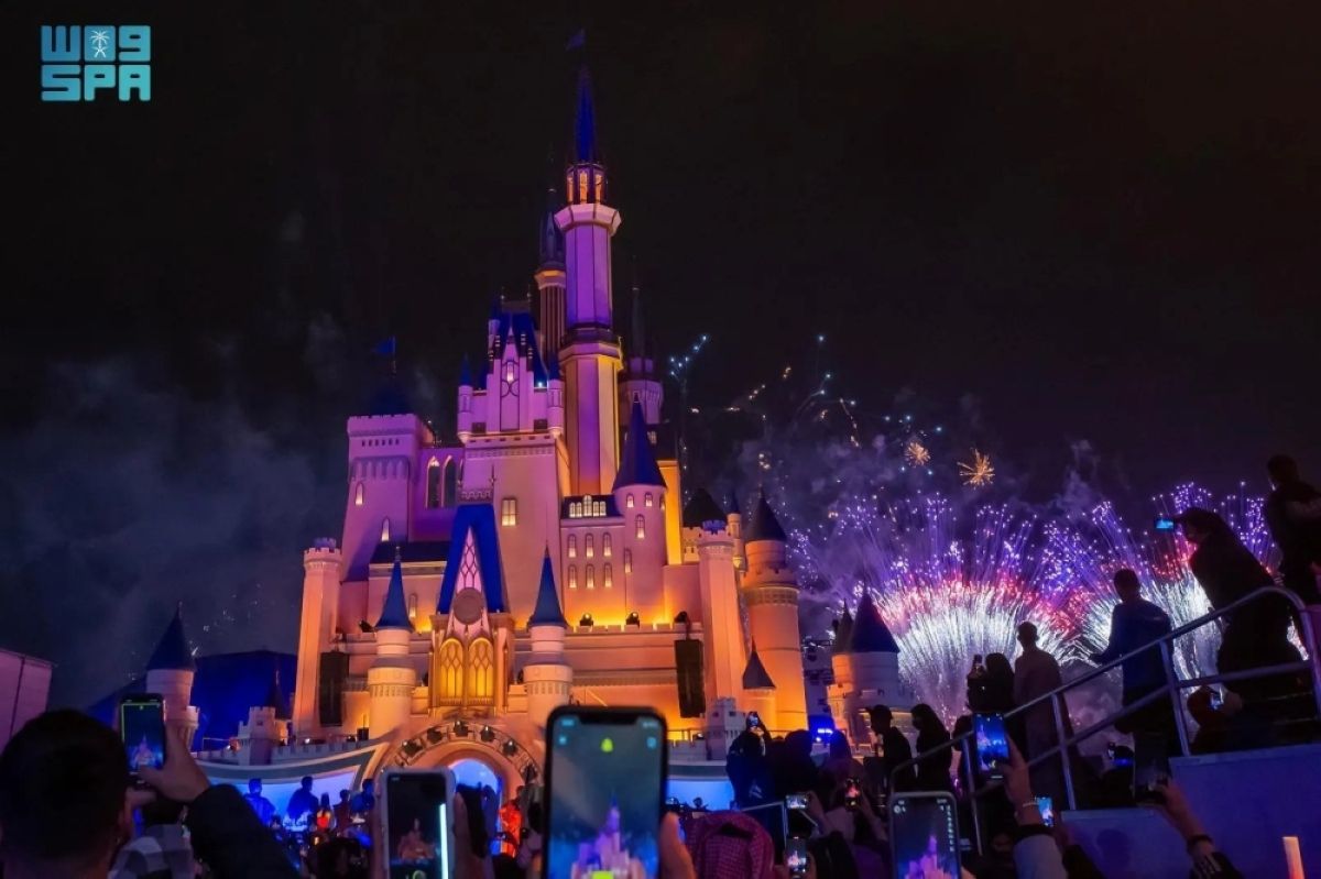 قلعة ديزني تجذب الزوار والسياح في بوليفارد الرياض