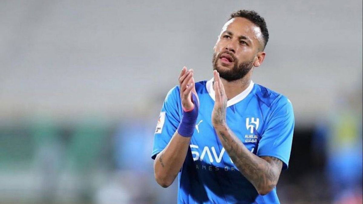 الدفاع عن ألفيس على حساب نيمار