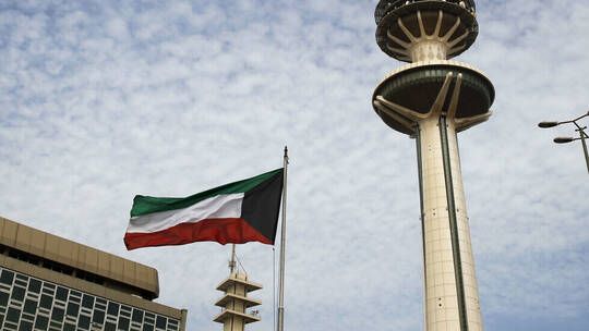 الخليج اليوم .. الكويت..محكمة الاستئناف تقضي بسجن ممثل مسرحي 15 عاما بتهمة خطف وهتك عرض فتاة