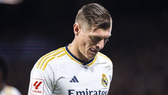 الخليج اليوم .. ما سر إطلاق الجماهير السعودية صافرات استهجان ضد كروس في لقاء ريال مدريد وأتلتيكو؟ (فيديو)