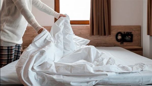 "لا ترتبوا أسرتكم".. تحذير غريب من خبراء لـ البريطانيين