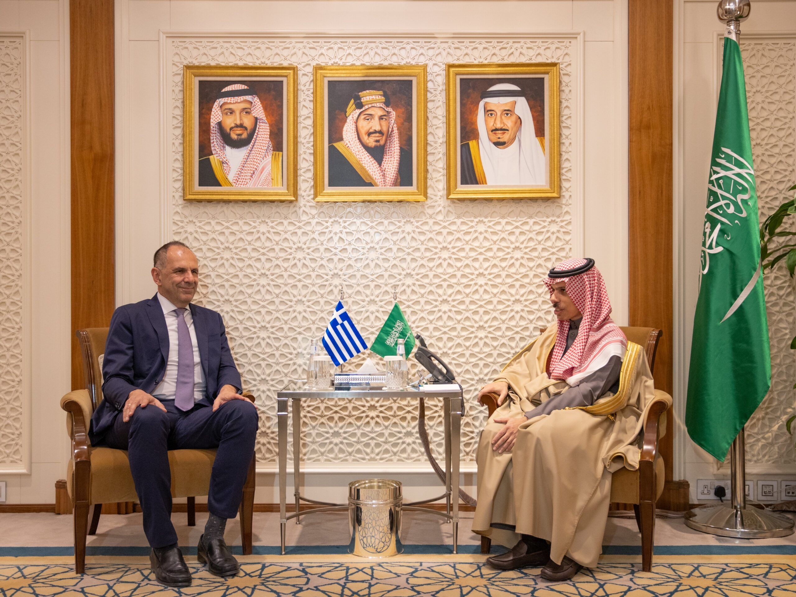 السعودية | وزير الخارجية يستقبل وزير خارجية الجمهورية الهيلينية
