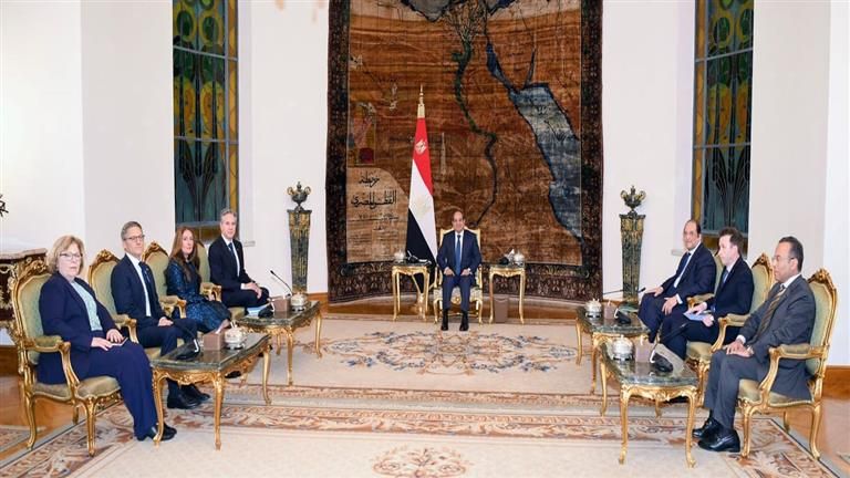 بحضور رئيس المخابرات.. الرئيس السيسي يستقبل وزير الخارجية الأمريكي