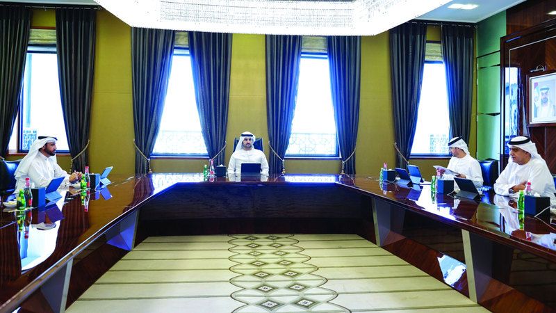 الامارات | مكتوم بن محمد يصادق على تعيين 10 قضاة مواطنين في محاكم دبي
