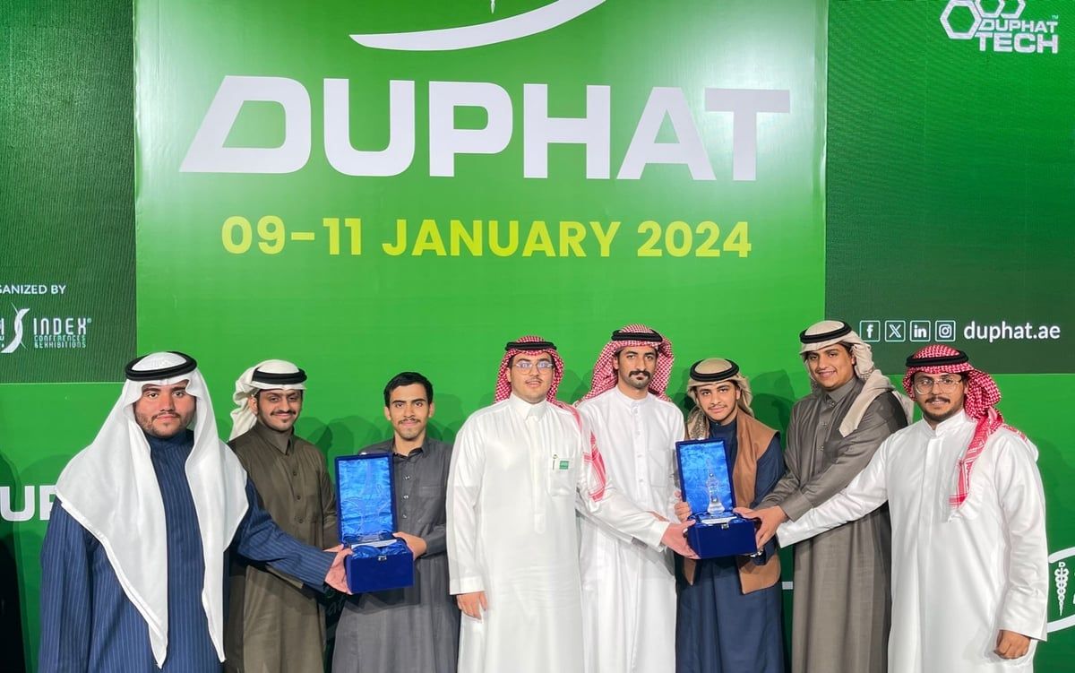 7 طلاب سعوديين يحققون جائزتَيْن بحثيتَيْن في معرض ومؤتمر "دوفات" بدبي