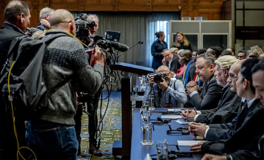 وكيل إسرائيل أمام محكمة العدل الدولية: المقاومة الفلسطينية ارتكبت إبـ.ادة جماعية ضد إسرائيل