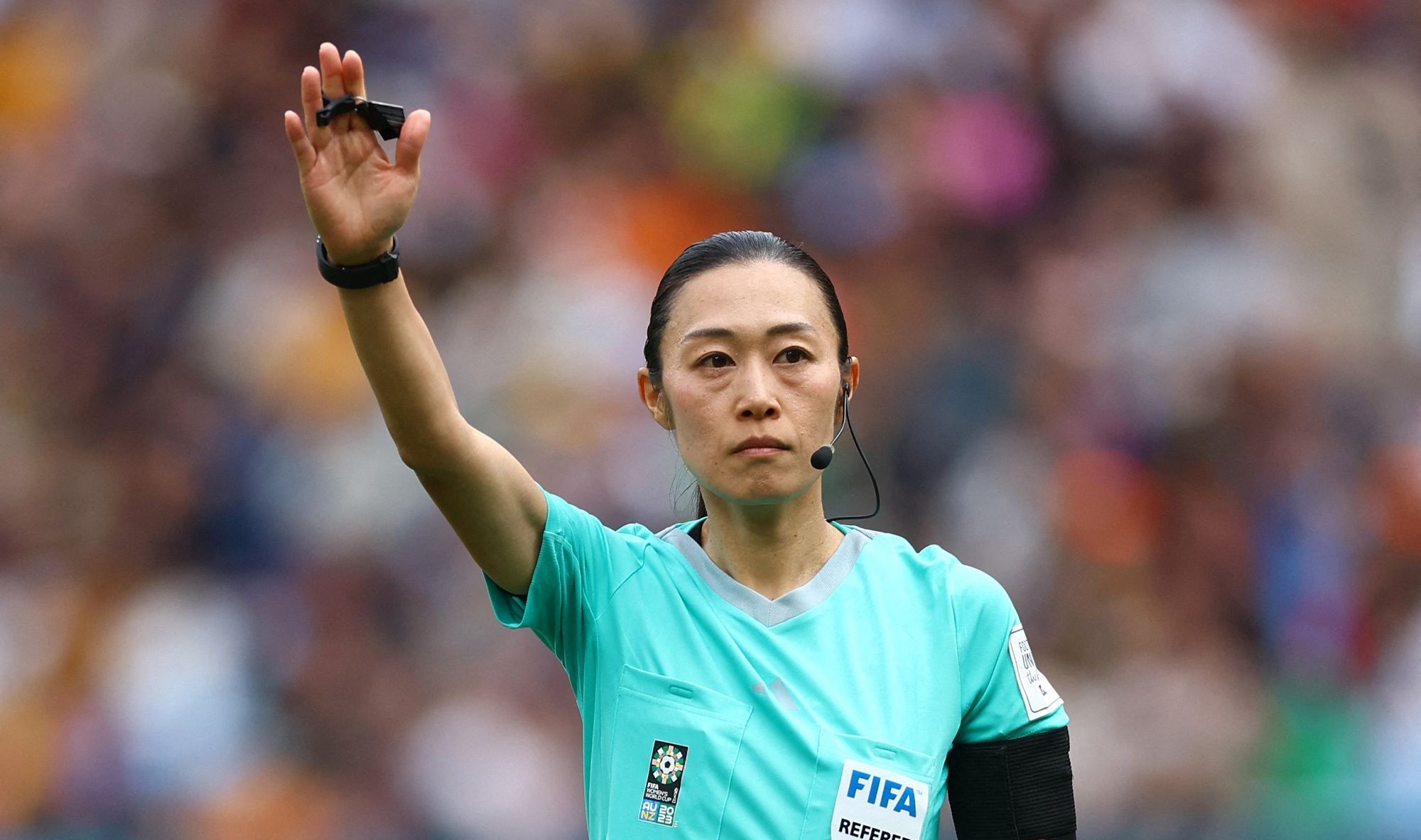 الامارات | اليابانية يوشيمي تدخل التاريخ.. أول امرأة تدير مباراة في كأس آسيا