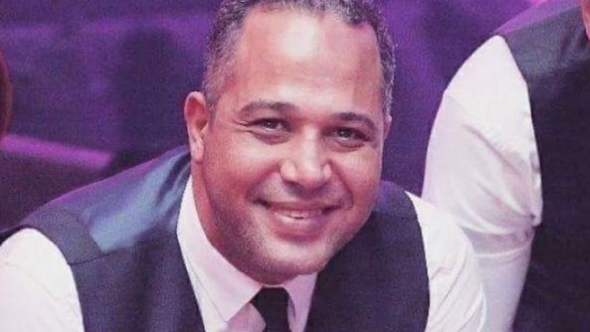 في ذكرى ميلاده.. صورة قديمة لـ مصطفى درويش منذ 30 عامًا تُنشر للمرة الأولى.. كيف كان في طفولته؟