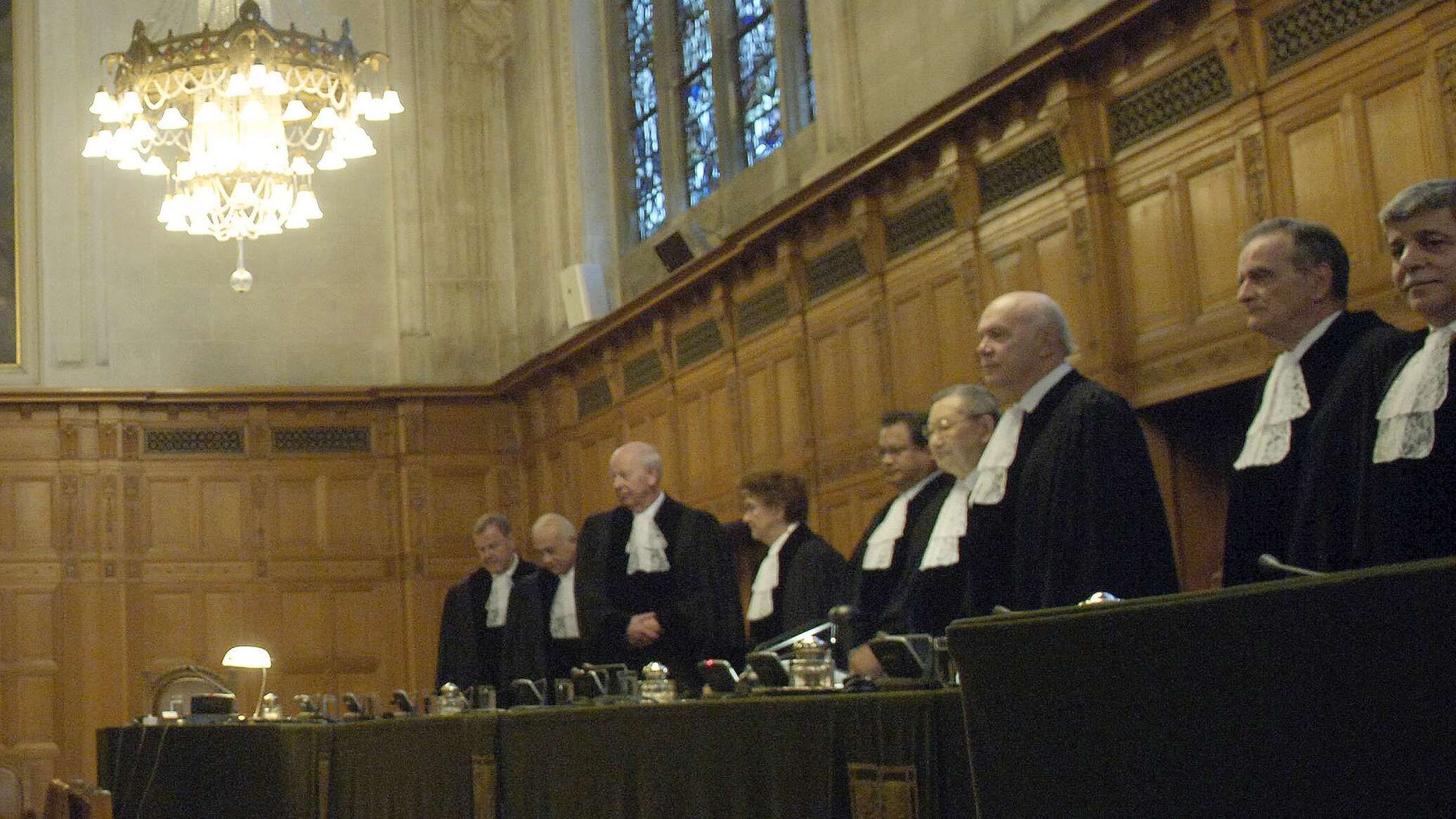 وزير إسرائيلي تعليقا على مجريات أعمال محكمة العدل الدولية ضد بلاده: "مسرح اللامعقول"