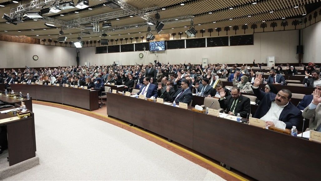 عمليات العد والفرز بدأت.. انتهاء الجولة الأولى من التصويت على مرشحي رئاسة البرلمان