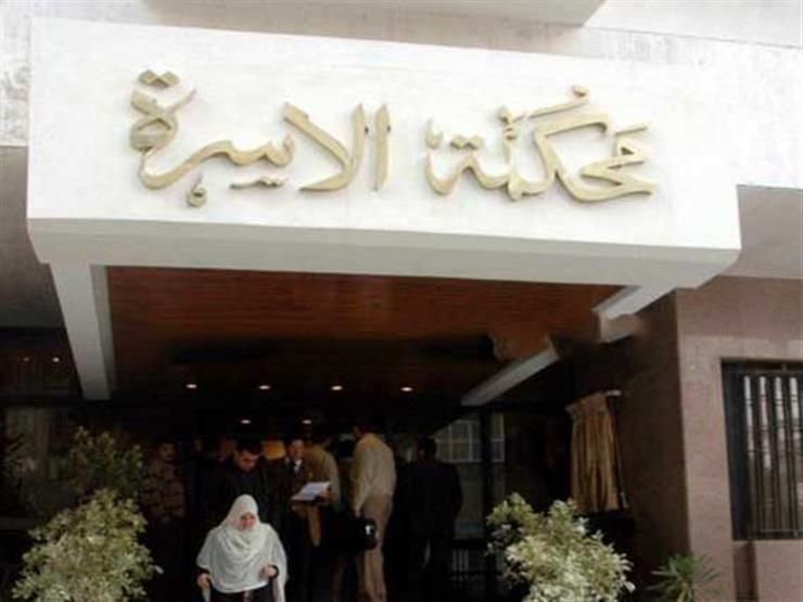 "خلود" تطلب خلع زوجها: "بيقولي فرفشي زميلي"