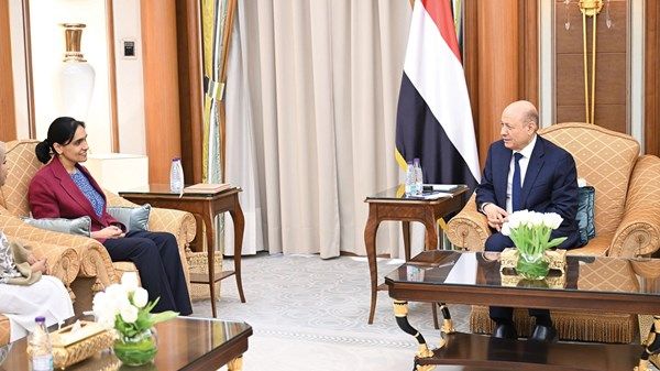 «الرئاسي اليمني»: استعادة المؤسسات تضمن الاستقرار