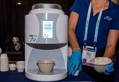 تكنولوجيا: آلة أيس كريم فورية تحضر المنتج في دقيقتين فقط.. تفاصيل عمل التقنية