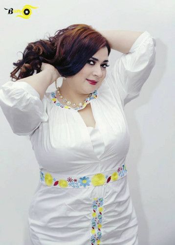 شاهد بالفيديو.. بأزياء ضيقة وقصيرة.. الفنانة السودانية مونيكا روبرت تثير ضجة غير مسبوقة وتقدم فاصل من الرقص الفاضح بمؤخرتها وصدرها على أنغام “الأخدر البتحرن” خلال حفل ساهر بالقاهرة