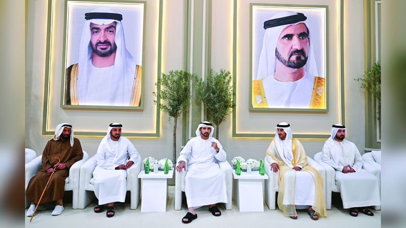 الامارات | حمدان بن محمد يحضر أفراح السبوسي والمنصوري