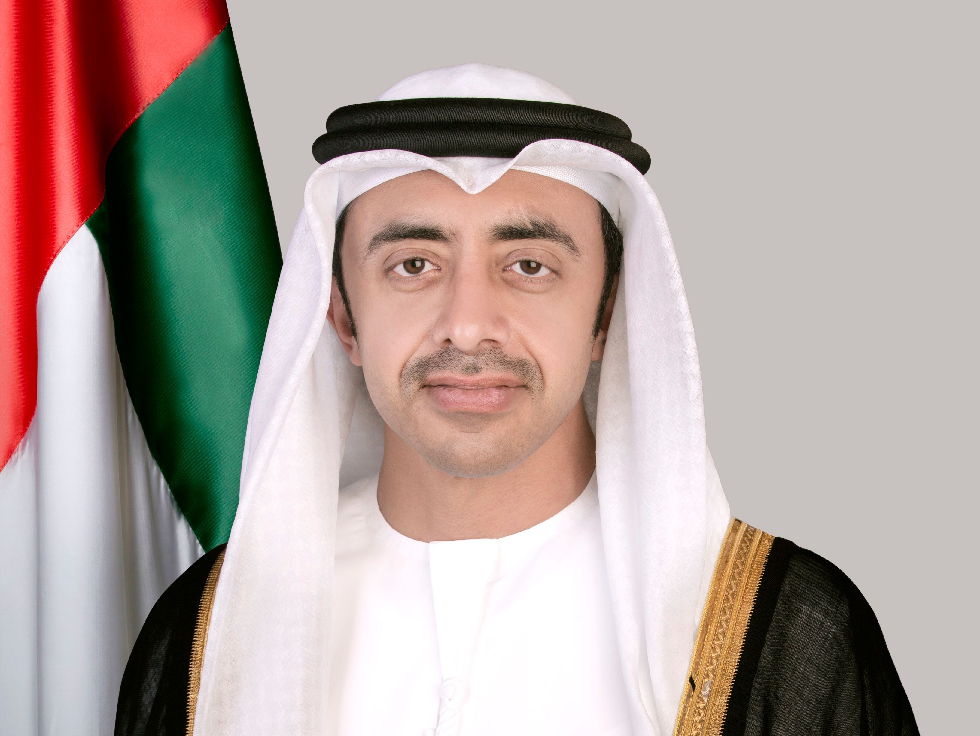 الامارات | عبدالله بن زايد يجري اتصالات هاتفية مع وزيري خارجية بريطانيا وإسرائيل وسيغريد كاج بشأن التطورات بالمنطقة