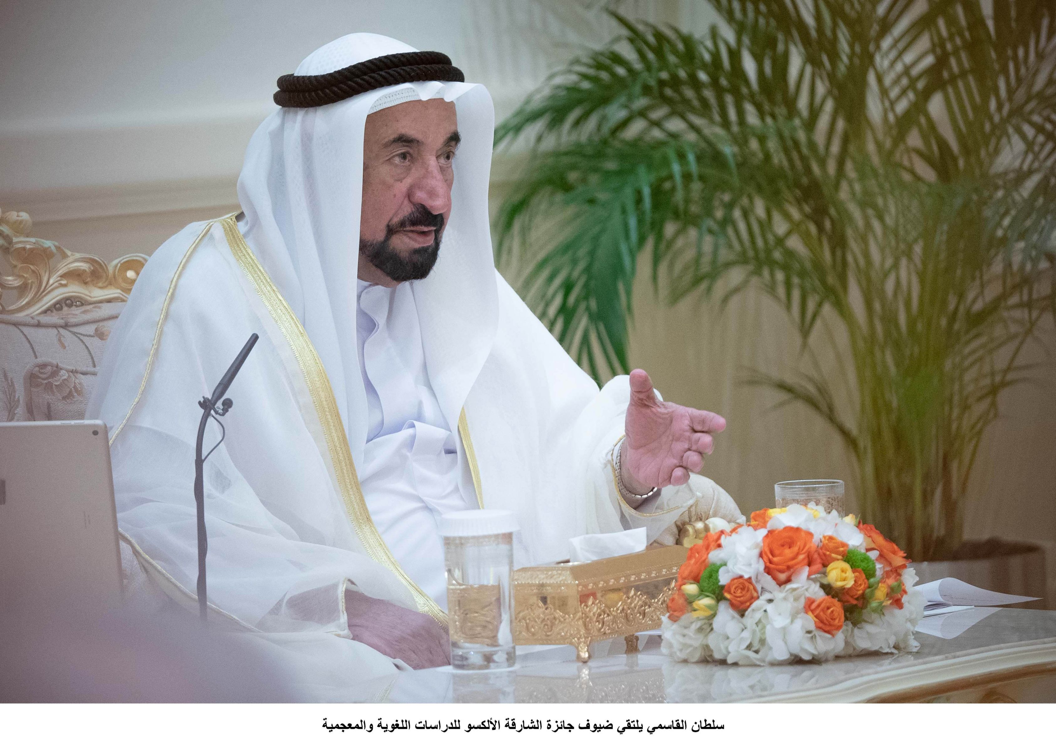 الامارات | حاكم الشارقة يطلع على سير العمل في مزرعة القمح