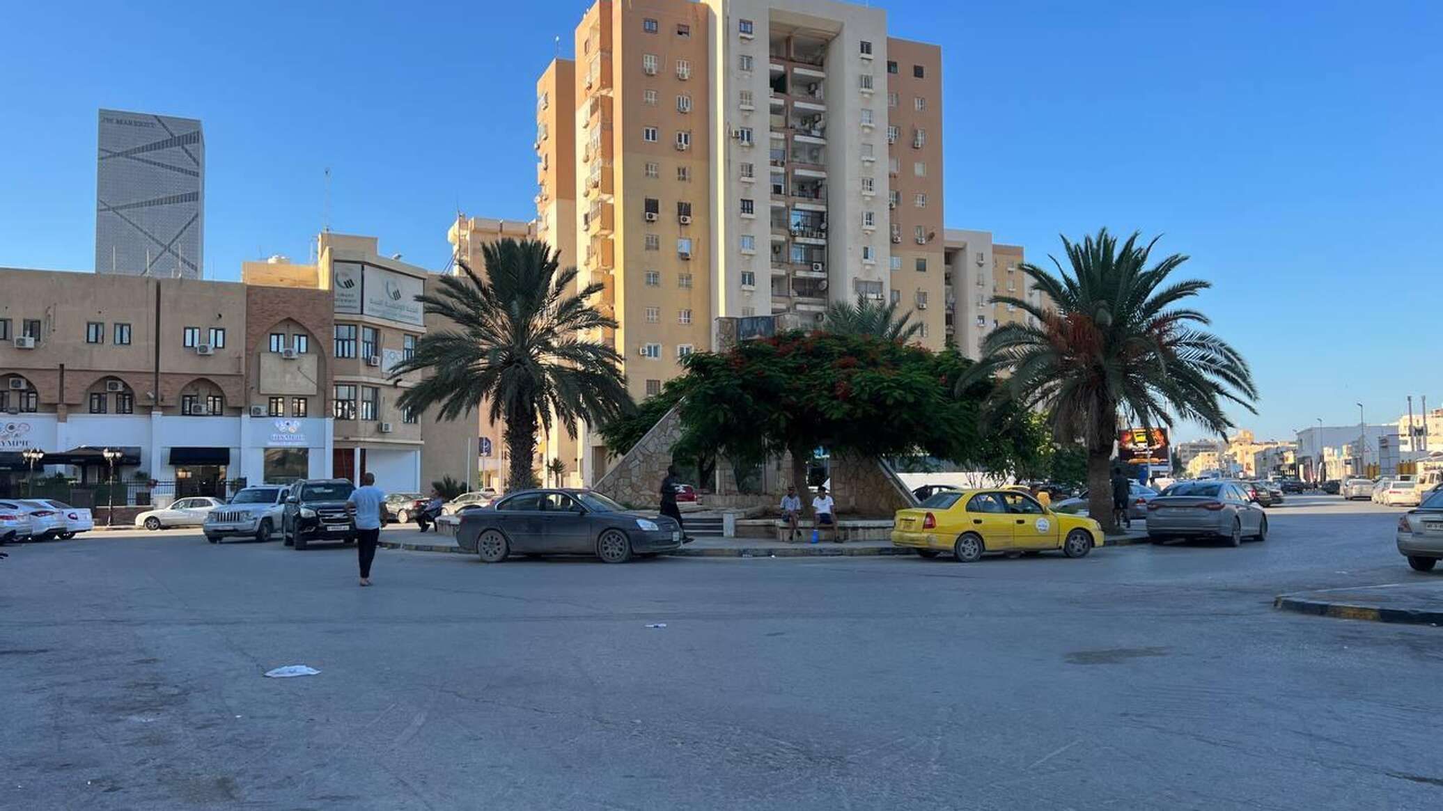 مبادرات السنوسي والدعوة لعودة النظام الملكي.. هل يقبل الليبيون بولي العهد حاكما للبلاد؟