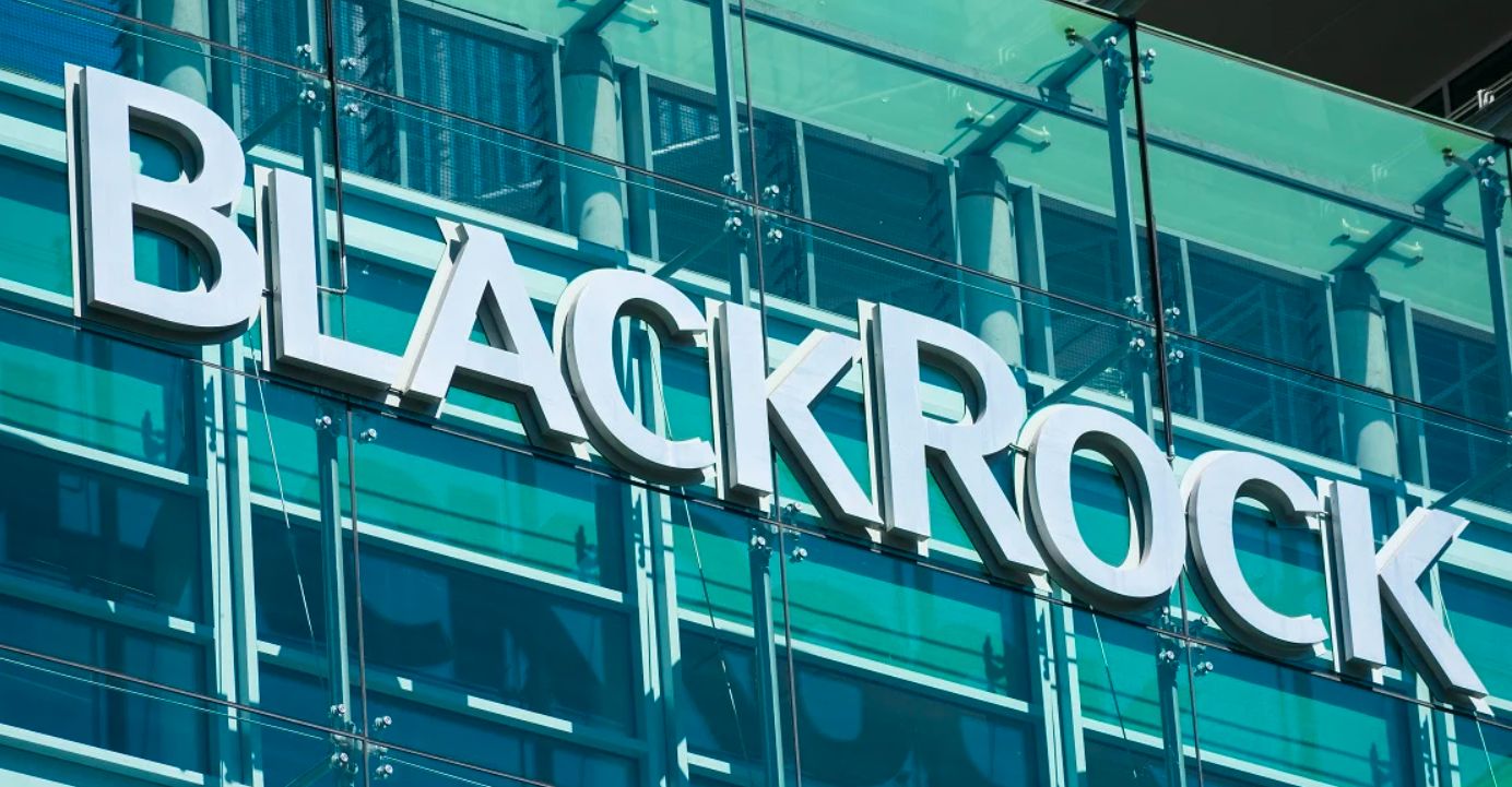 شركة BlackRock ستصبح أكبر حامل للبيتكوين حسب توقع كبار المحللين
