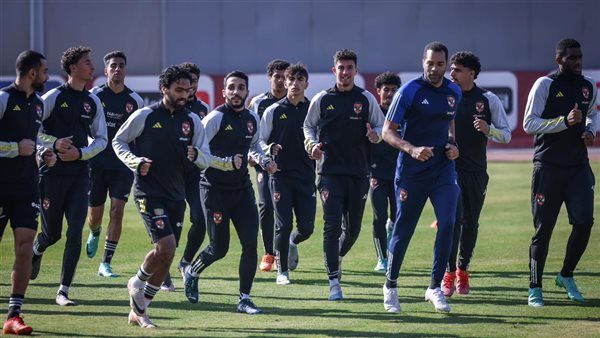 الأهلي يصعد 10 ناشئين بسبب النقص العددي