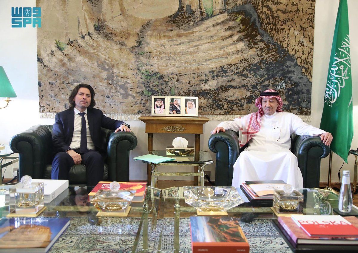"الخريجي" يستقبل مدير الشؤون الاستراتيجية ونزع السلاح بالخارجية الفرنسية