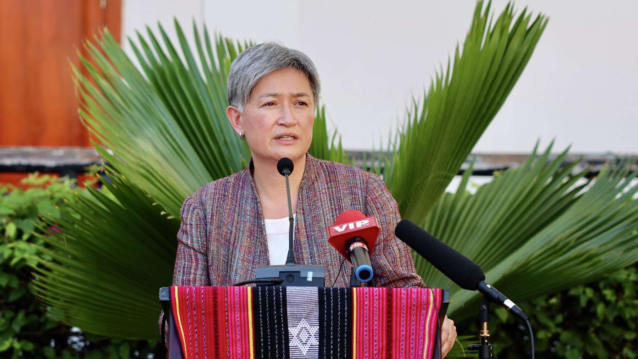 وزيرة الخارجية الأسترالية: لا يمكن وقف إطلاق النار في غزة من جانب واحد