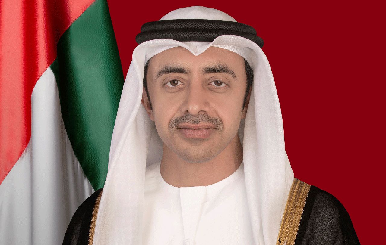 الخليج اليوم .. عبدالله بن زايد يجري اتصالات هاتفية مع وزيري خارجية بريطانيا وإسرائيل وسيغريد كاج بشأن تطورات المنطقة