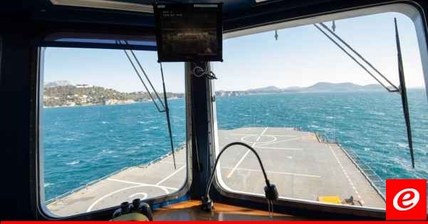 "أ ف ب": صاروخ يصيب سفينة قبالة سواحل اليمن