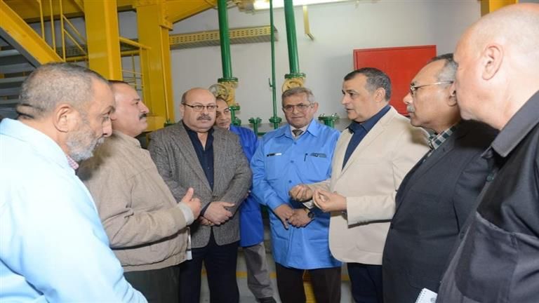 وزير الإنتاج الحربي يتفقد شركة هليوبوليس للصناعات الكيماوية