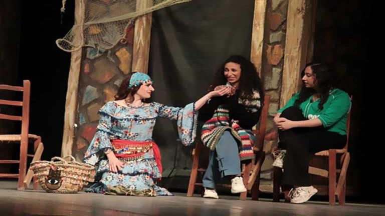 غدا.. أبطال مسرحية "قمر الغجر" في مؤتمر صحفي بمسرح البالون