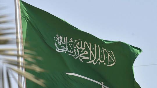 الخليج اليوم .. تقرير: السعودية "لا تستبعد" التطبيع مع إسرائيل لكن مقابل "ثمن أعلى"