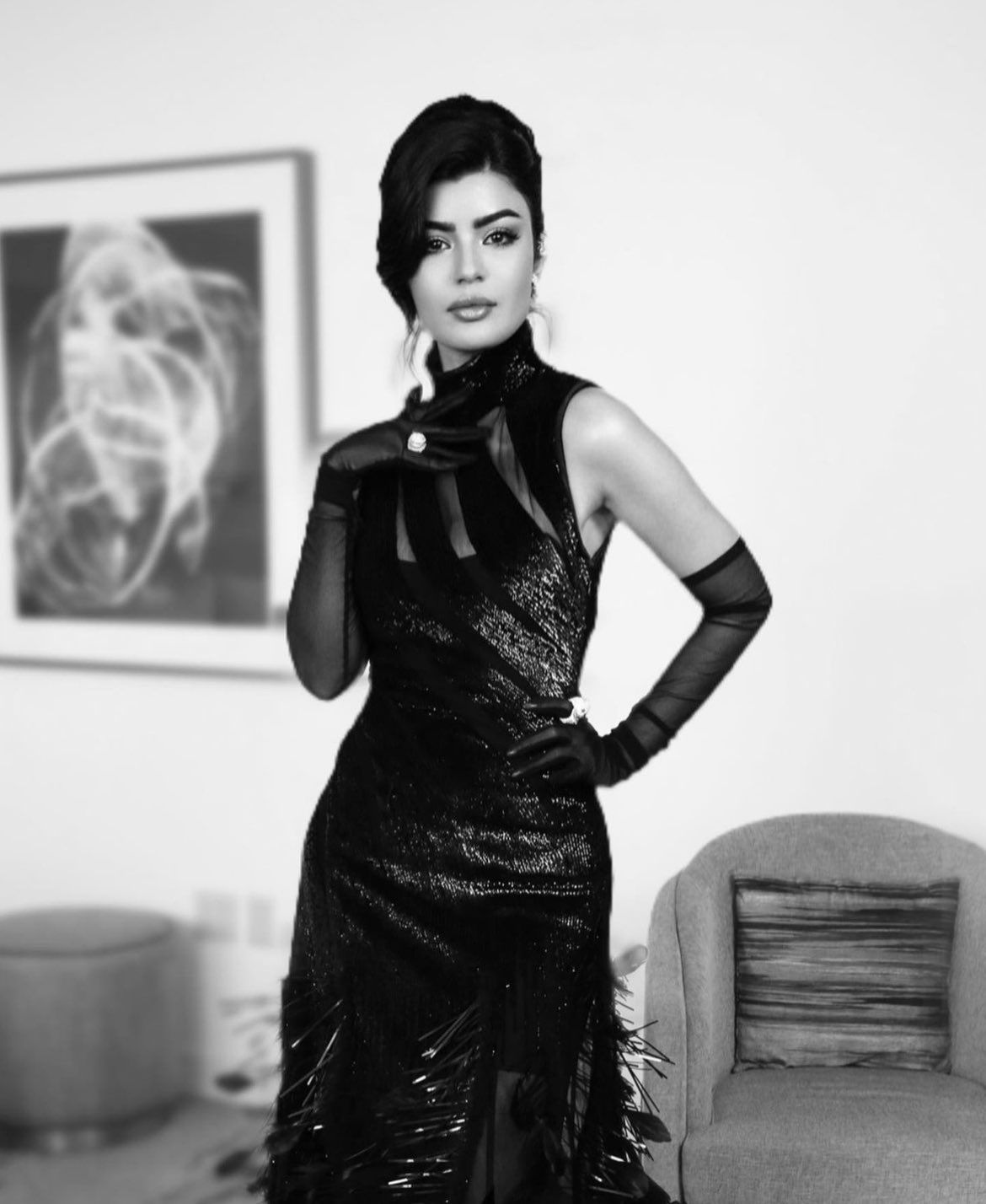 بالصور: ميلا الزهراني تتألق بإطلالة درامية في حفل توزيع جوائز الإيمي 2023