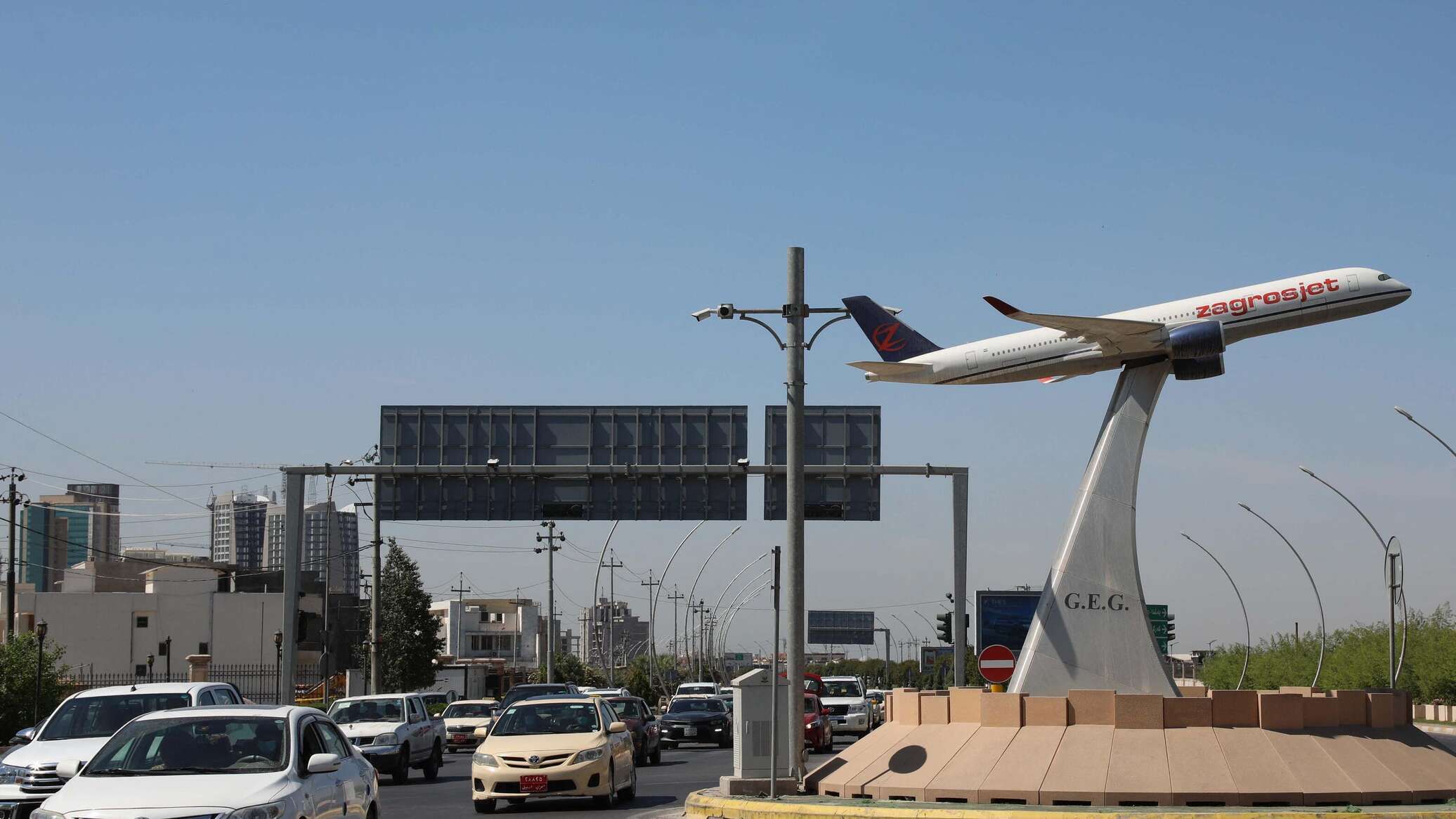 انفجارات في أربيل وصفارات الإنذار تدوي في محيط القنصلية الأمريكية